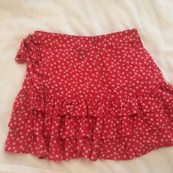 Pink and white floral forever 21 skirt - Picture 2 of 2